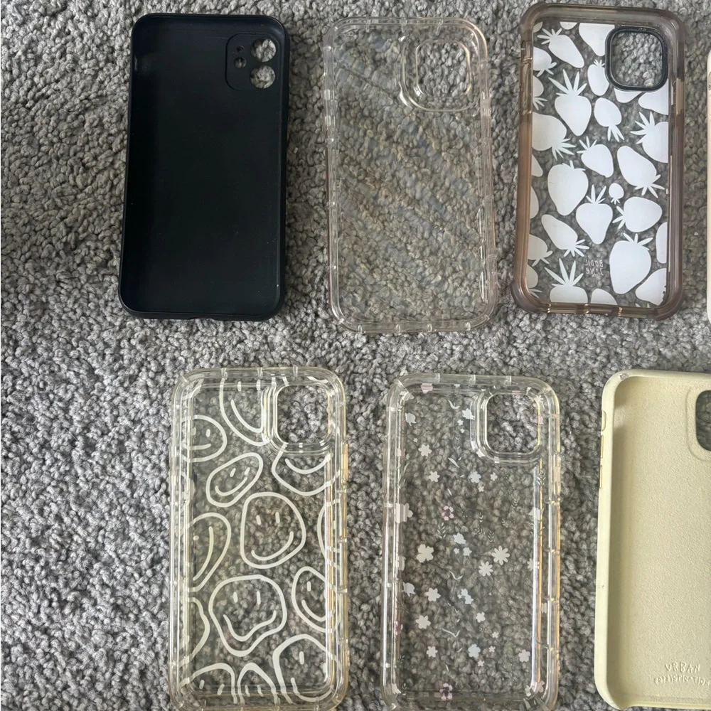 Lot of 9 iphone 11 phone‎ cases